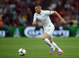 从他目前的 从他目前的